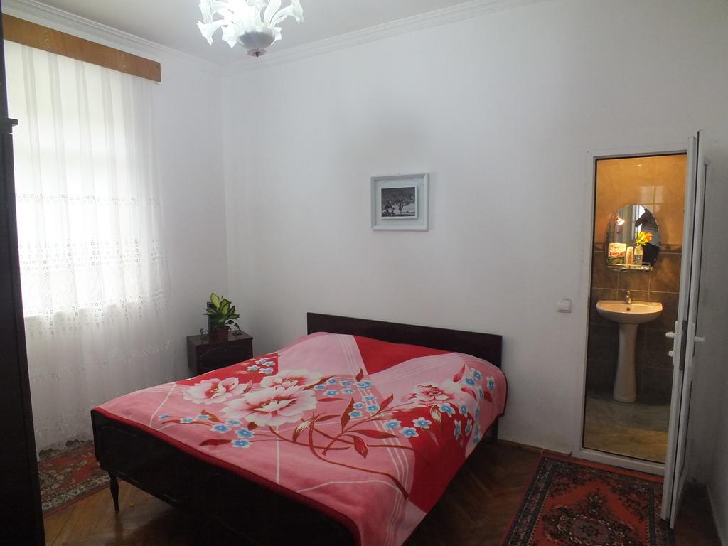 Guest House Lazuri Sarpi Exterior photo