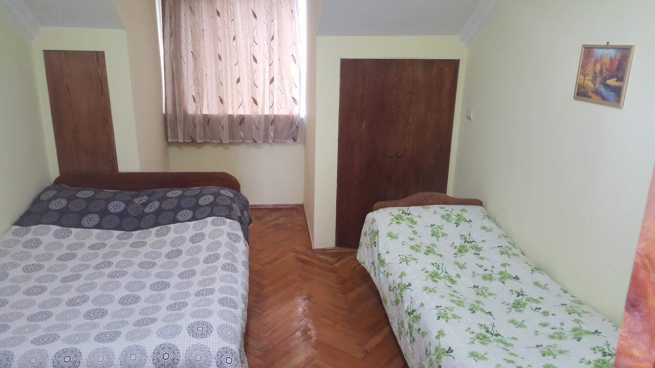Guest House Lazuri Sarpi Exterior photo